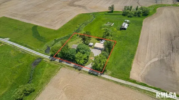 31651 West Avenue, Middletown, IL 62666