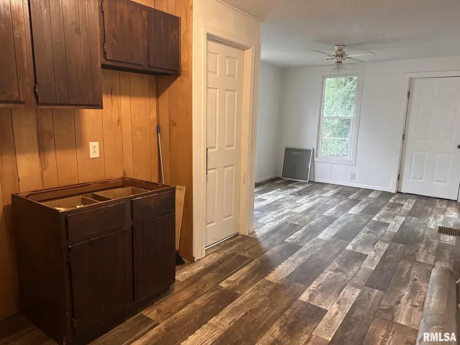 210 Richards Street, Jacksonville, IL 62650 - #3