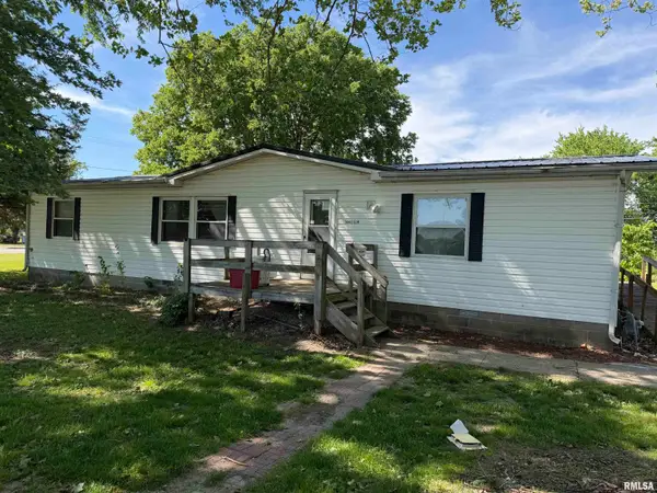 106 E Elm Street, Gladstone, IL 61437