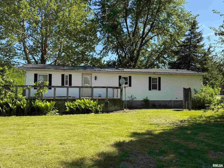 106 E Elm Street, Gladstone, IL 61437 - #2
