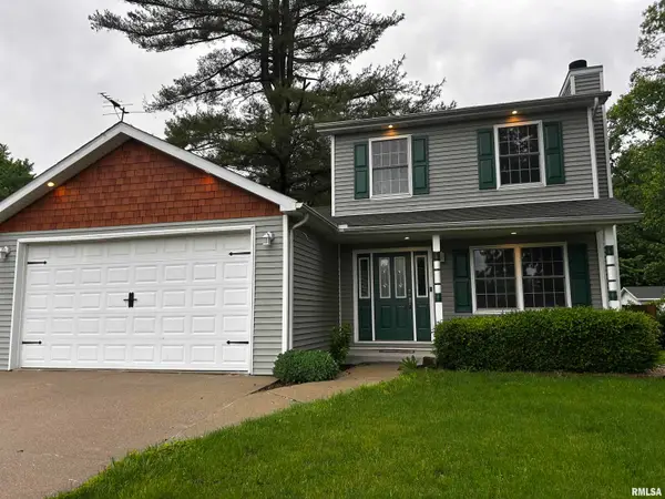 209 S Lewis Street, Blue Mound, IL 62513