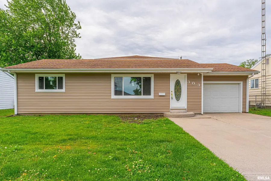 303 Nugent Place, Lincoln, IL 62656 - #2