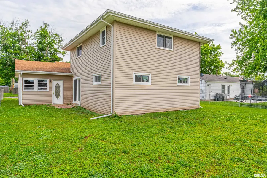 303 Nugent Place, Lincoln, IL 62656 - #3