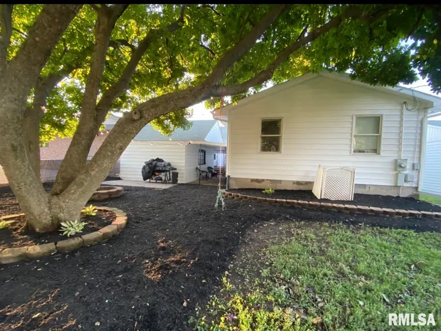 1904 E Sangamon Avenue, Springfield, IL 62702 - #3