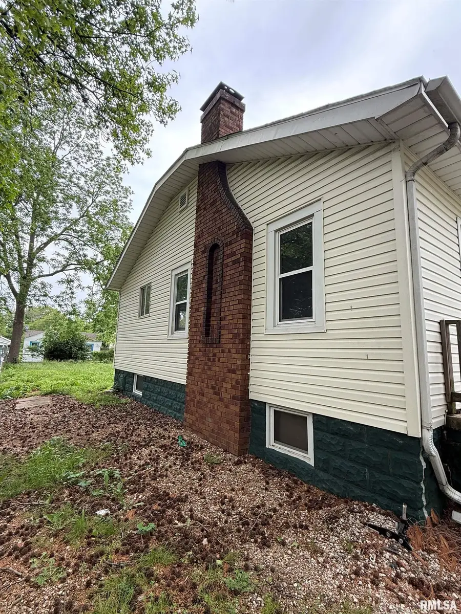 1252 E Whitmer Street, Decatur, IL 62521 - #3