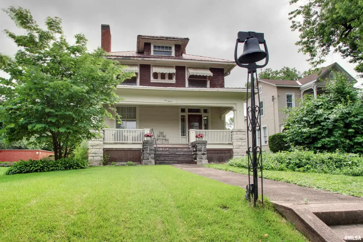 215 S 16th Street, Quincy, IL 62301 - #1