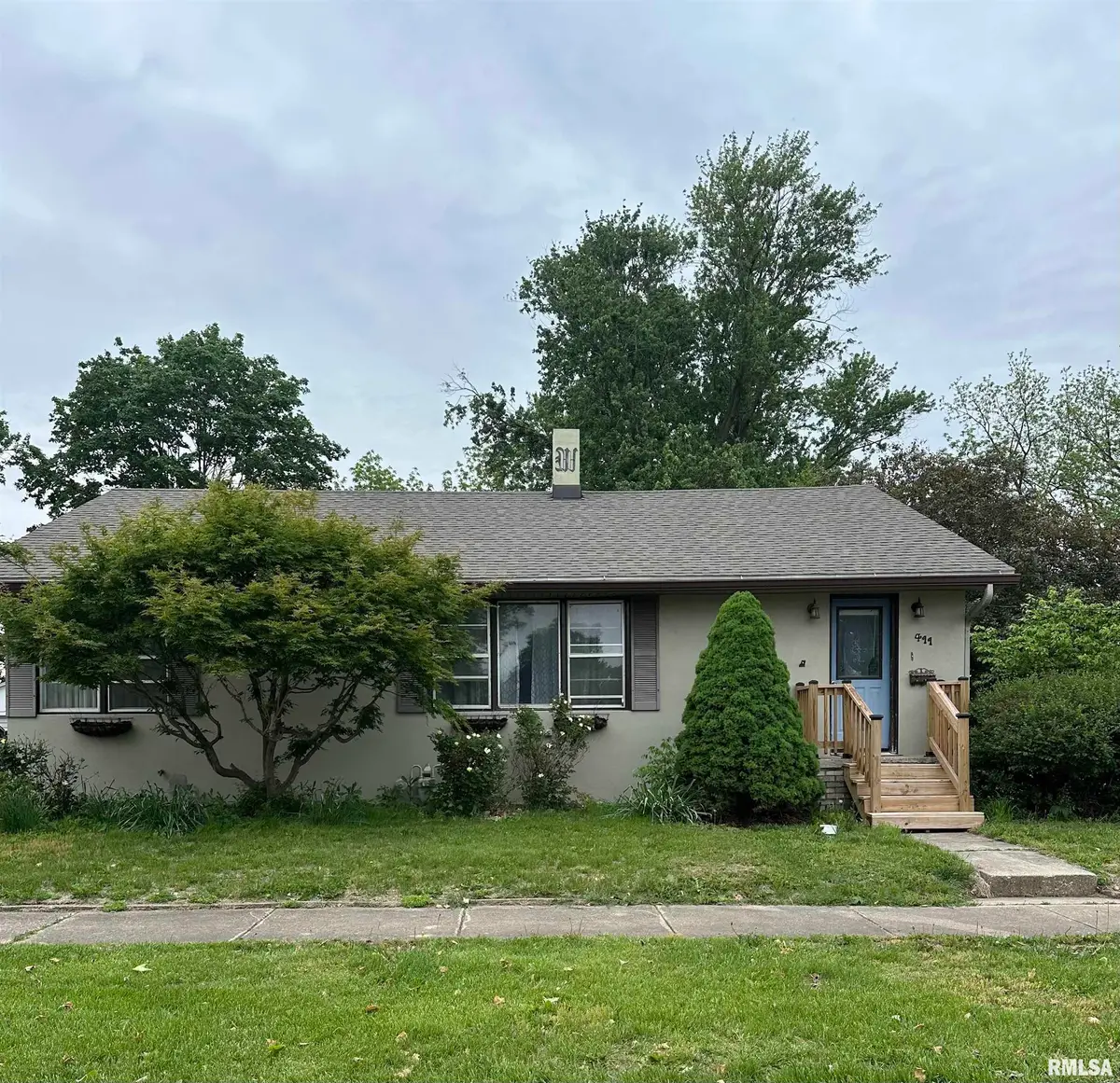 411 E North Street, Knoxville, IL 61448 - #1