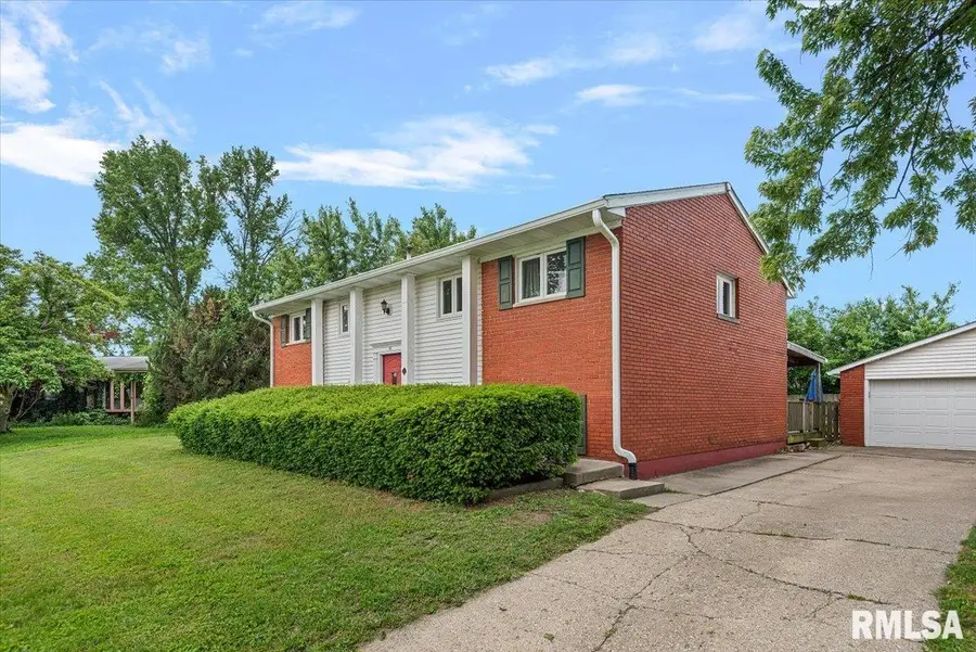 301 Carrie Lane, Chatham, IL 62629 - #3