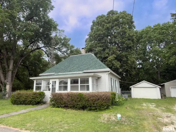 300 N Harshbarger Street, Abingdon, IL 61410