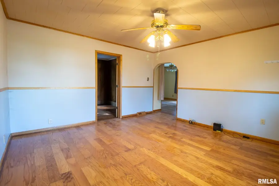300 N Harshbarger Street, Abingdon, IL 61410 - #3