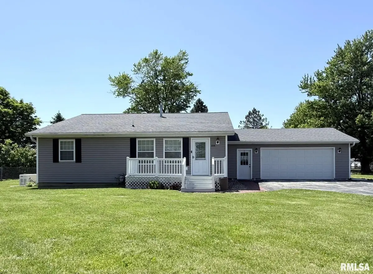 814 S Market Street, Knoxville, IL 61448 - #1