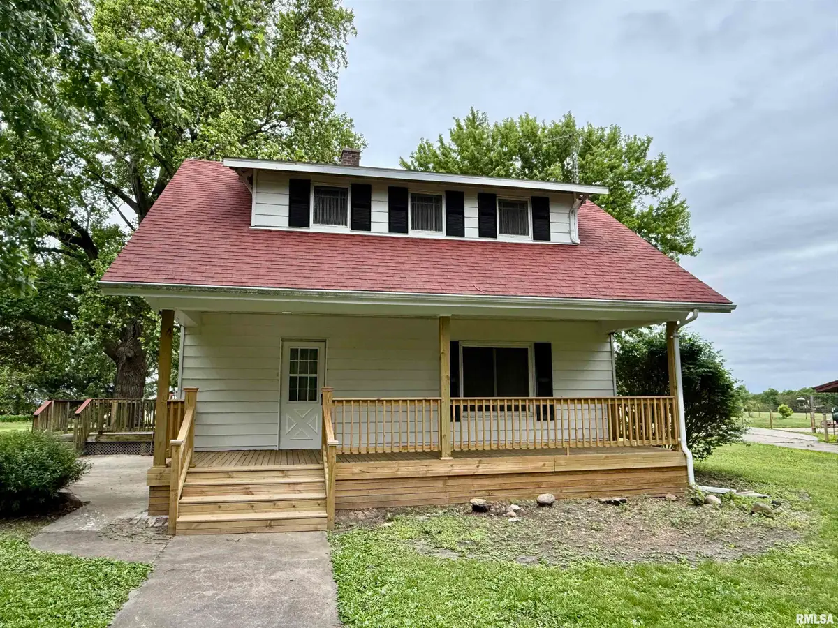 425 Elm Street, Victoria, IL 61485 - #1