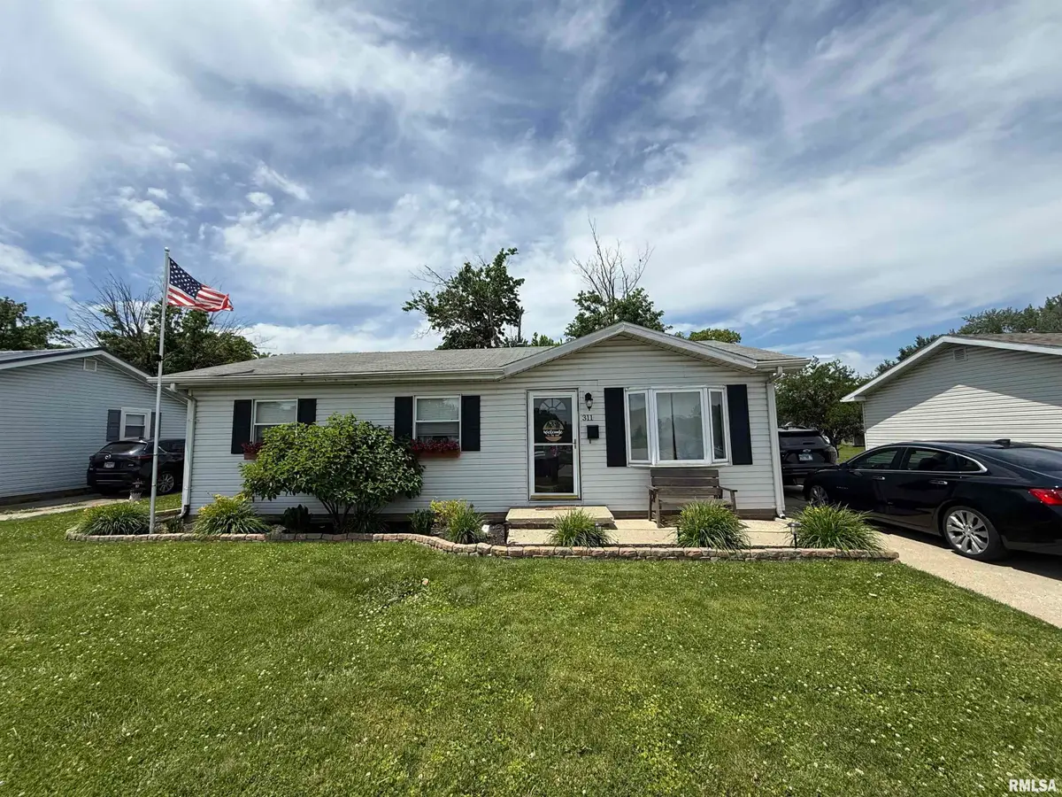311 N Westgate Avenue, Jacksonville, IL 62650 - #1