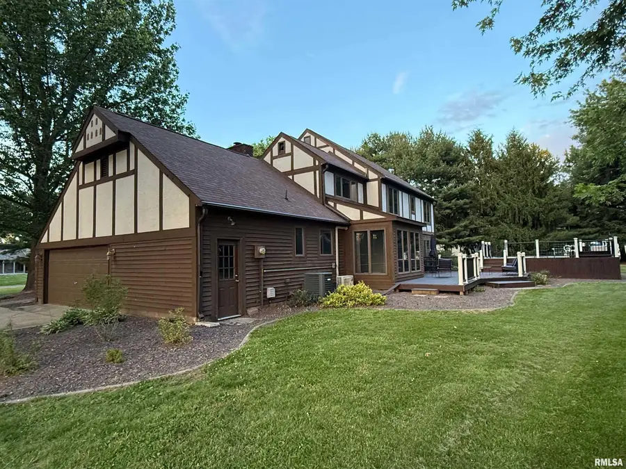 107 Edlen Lane Drive, Jacksonville, IL 62650 - #2