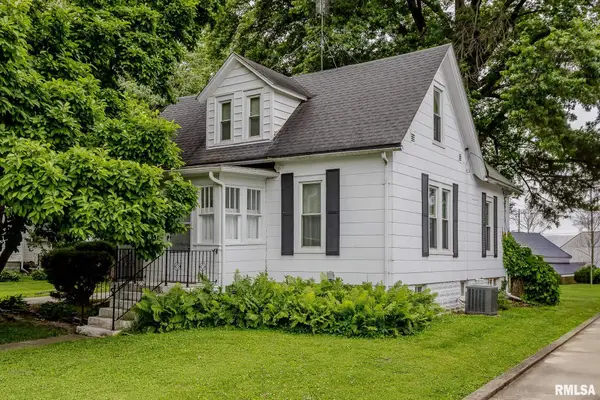 114 Minton Street, Carlinville, IL 62626