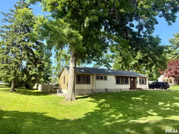 27 Circle Drive, Springfield, IL 62703
