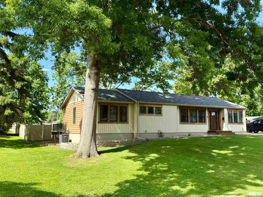 27 Circle Drive, Springfield, IL 62703 - #2