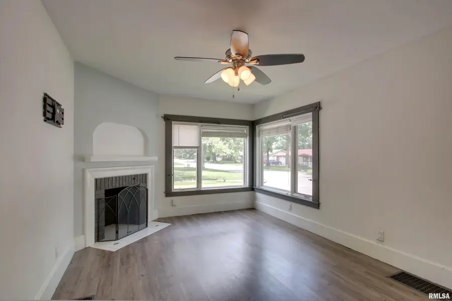 1300 S 24th Street, Quincy, IL 62301 - #3