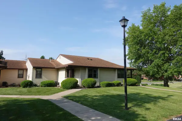 255 S Soangetaha Road #102, Galesburg, IL 61401