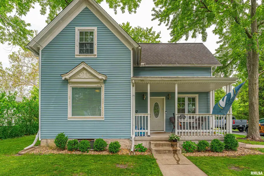 264 E Main Street, Warrensburg, IL 62711 - #2