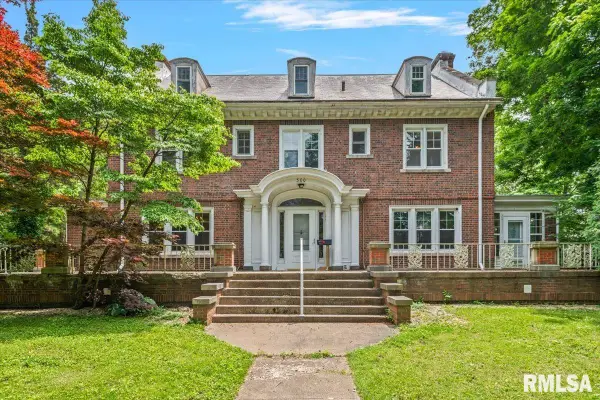 300 S Spruce Street, Pana, IL 62557