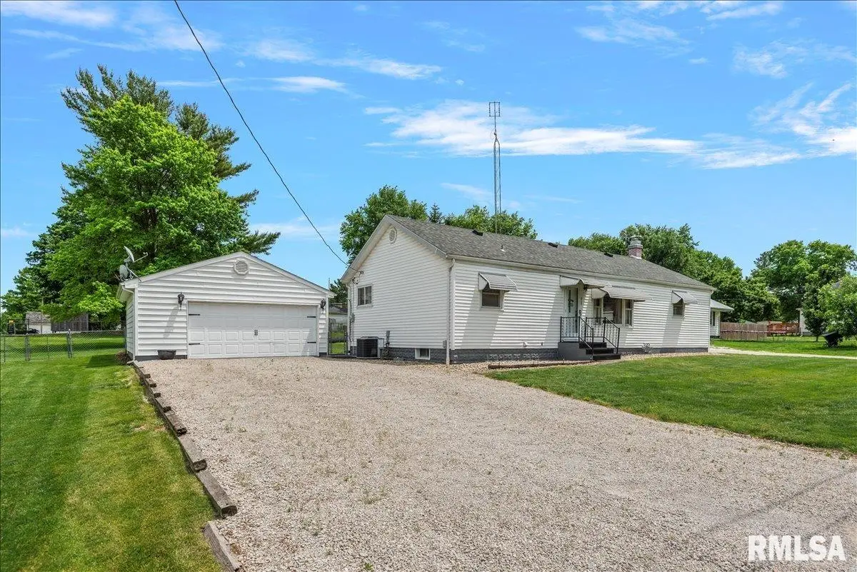 410 N Ewing Street, Tallula, IL 62688 - #1