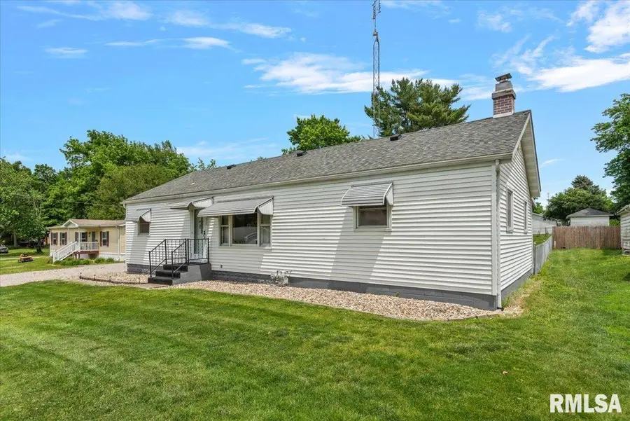 410 N Ewing Street, Tallula, IL 62688 - #3
