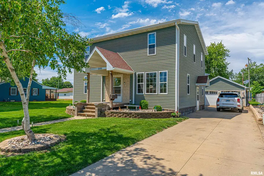 546 10th Street, Lincoln, IL 62656 - #2