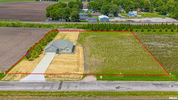 475 S Broadway Street, Niantic, IL 62551
