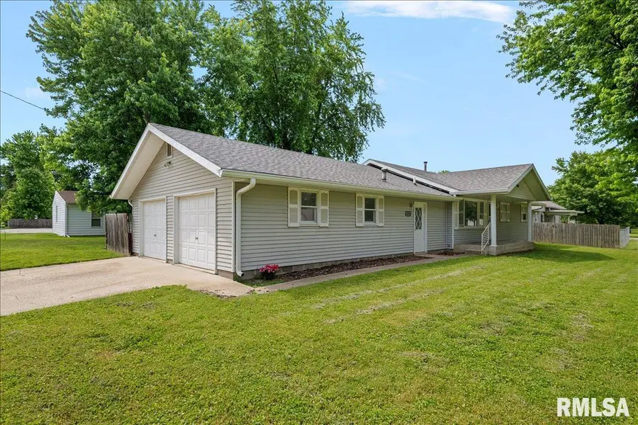 105 S Church Street, Mechanicsburg, IL 62545 - #2