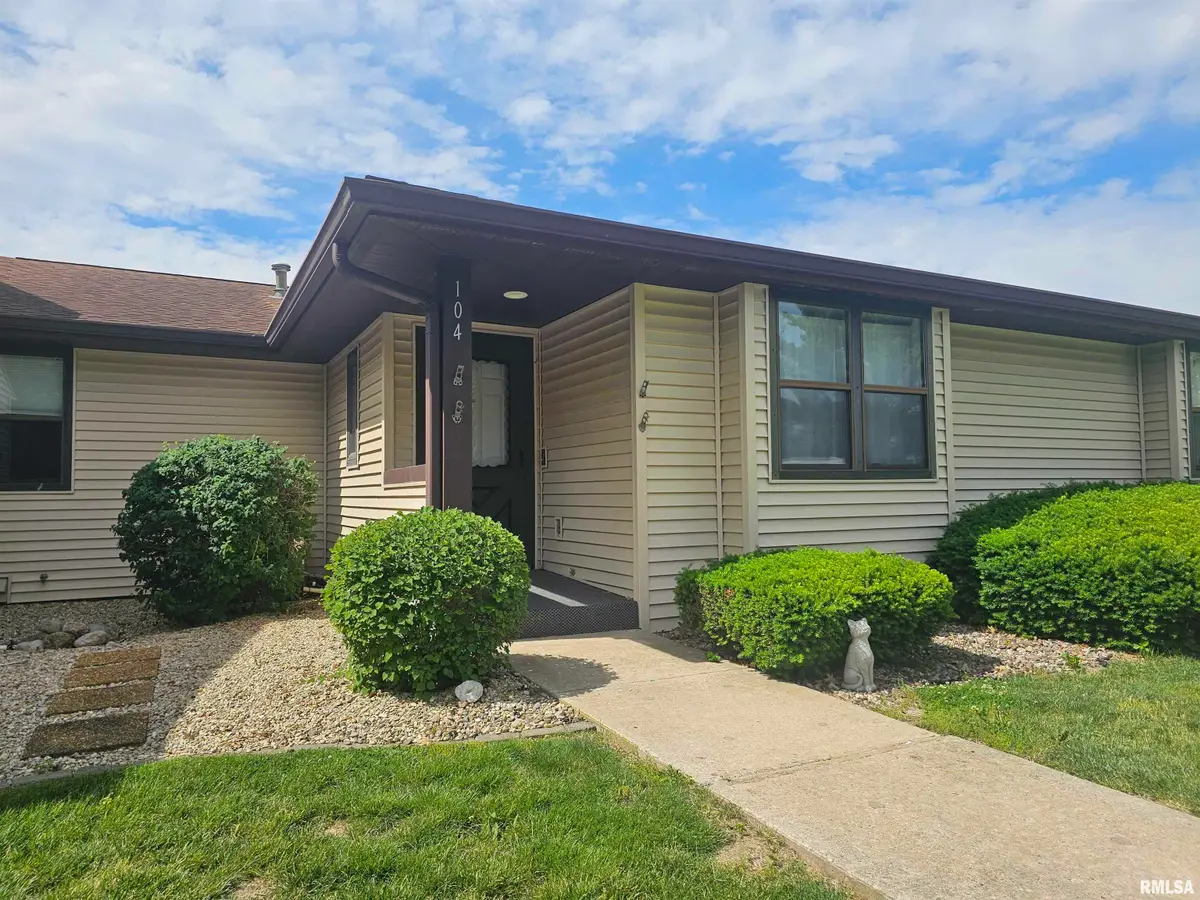 255 S Soangetaha Road #104, Galesburg, IL 61401 - #1
