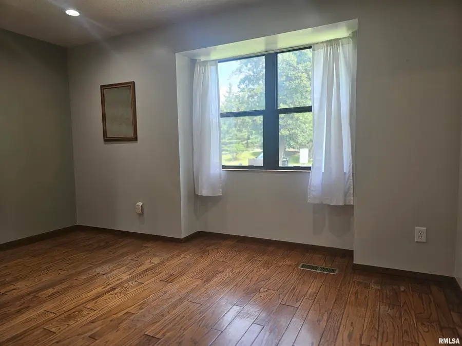 255 S Soangetaha Road #104, Galesburg, IL 61401 - #3