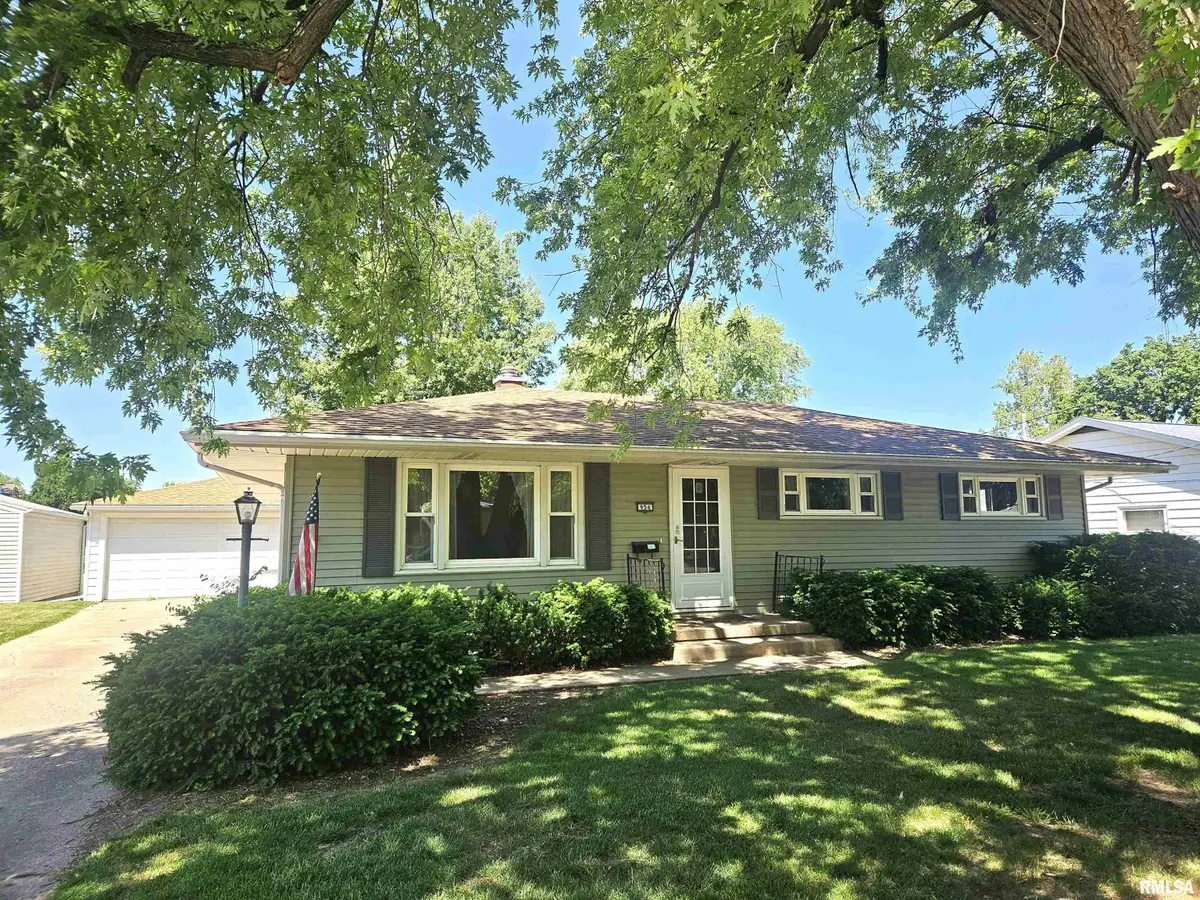 954 Hawkinson Avenue, Galesburg, IL 61401 - #1