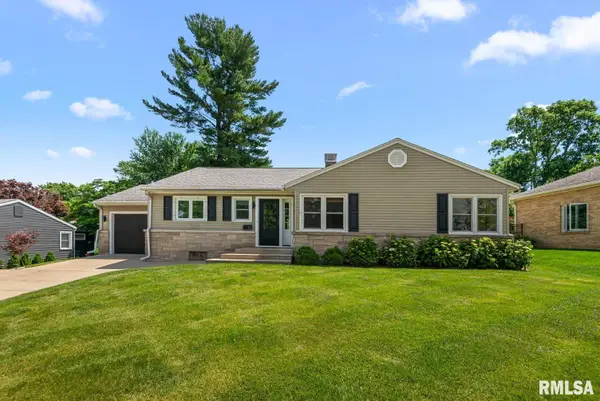 10 Sunset Drive, Jacksonville, IL 62650
