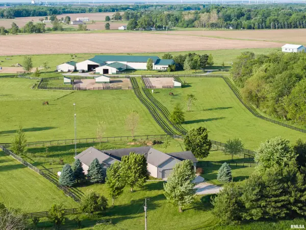 15920 Apricot Road, Wapella, IL 61777