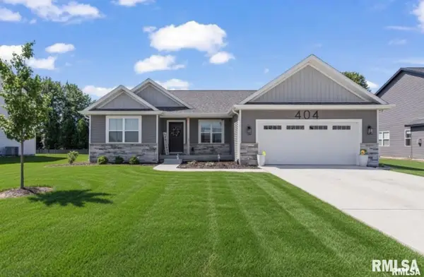 404 Hawks Nest Drive, Chatham, IL 62629