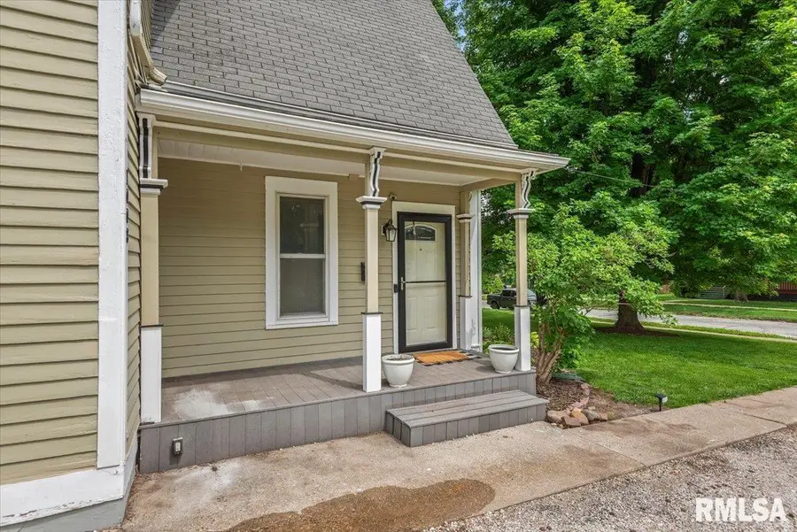 1008 Grove Street, Jacksonville, IL 62650 - #3
