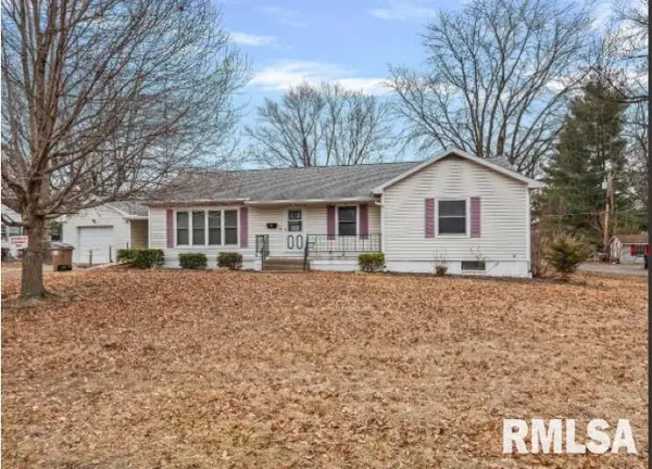 116 Sunset Drive, Virden, IL 62690