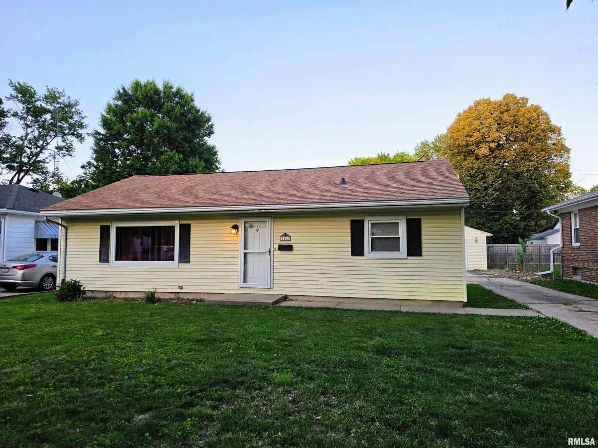 2422 S Whittier Avenue, Springfield, IL 62704 - #1