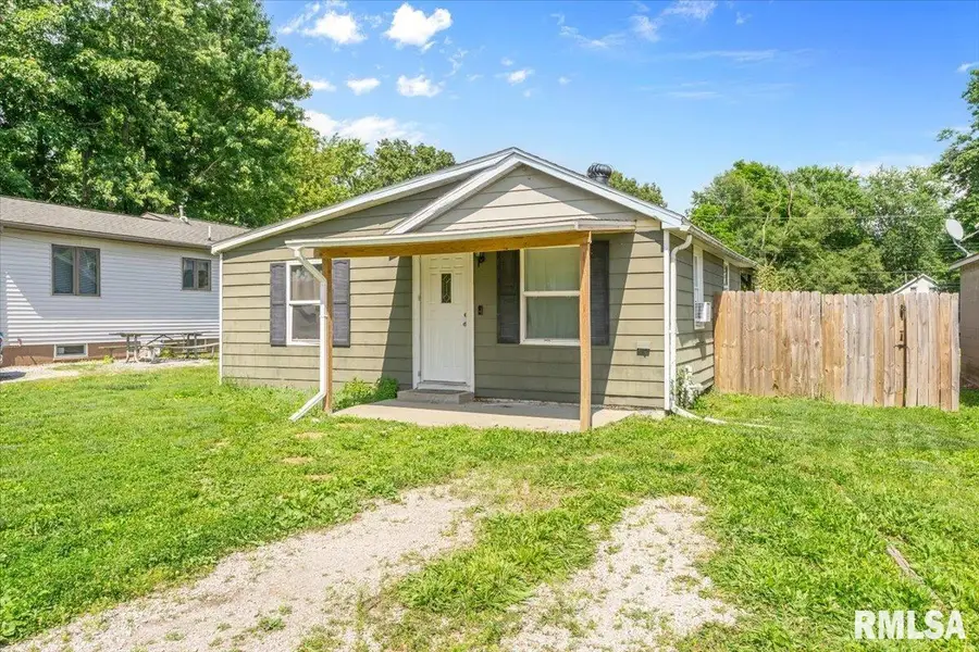 703 N 5th Street, Auburn, IL 62615 - #3