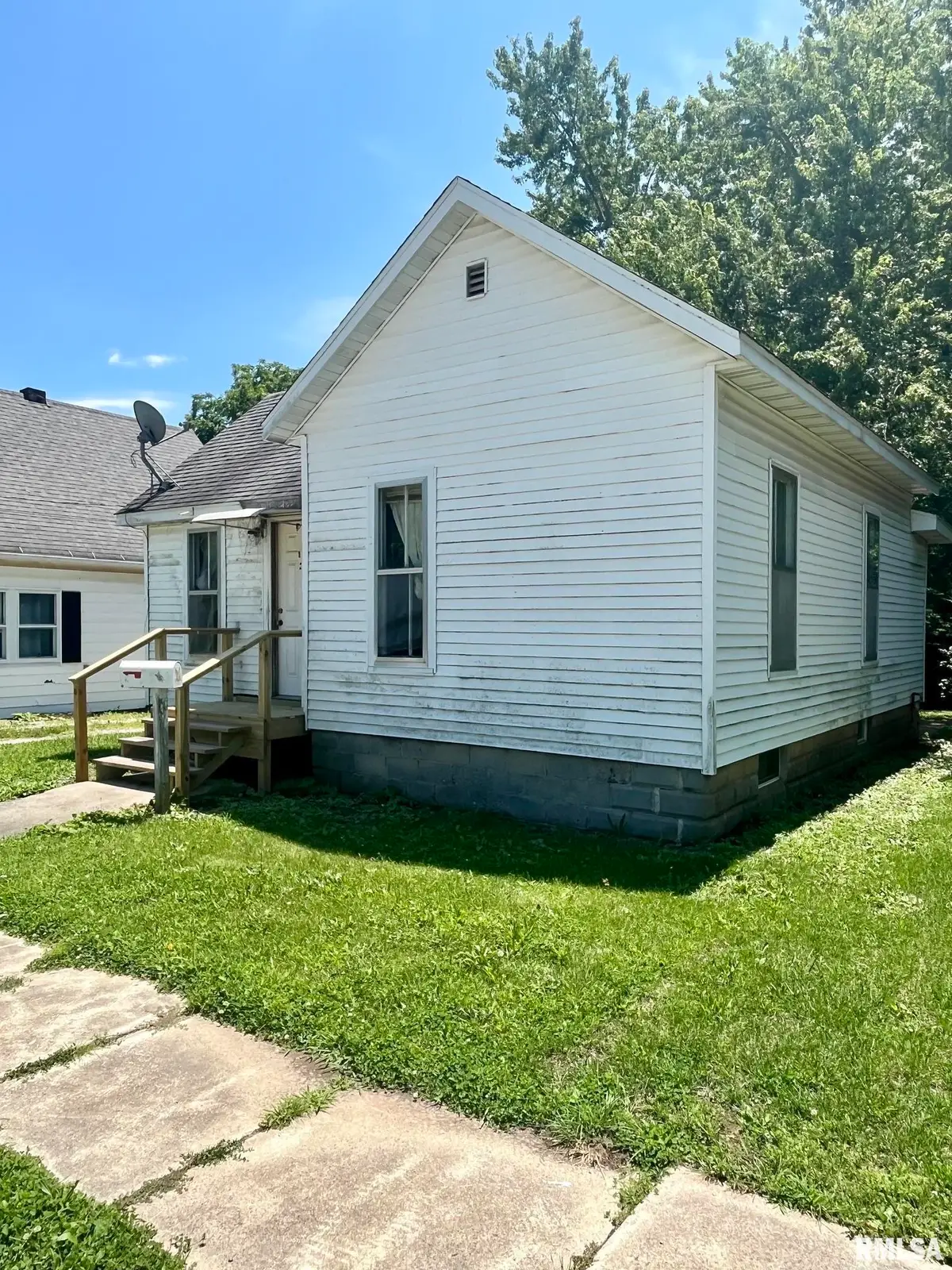 610 E Gandy Street, Taylorville, IL 62568 - #1
