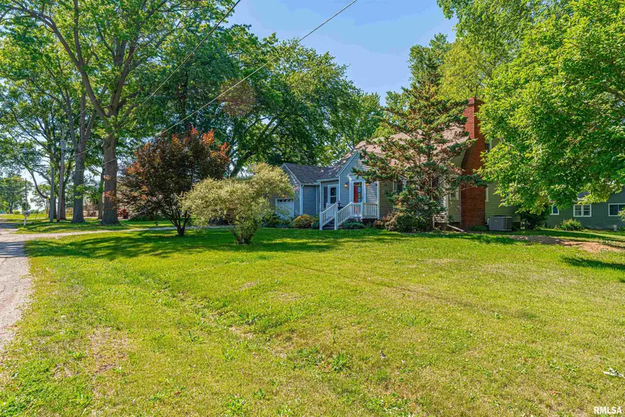 101 Lanterman Street, Elkhart, IL 62634 - #3