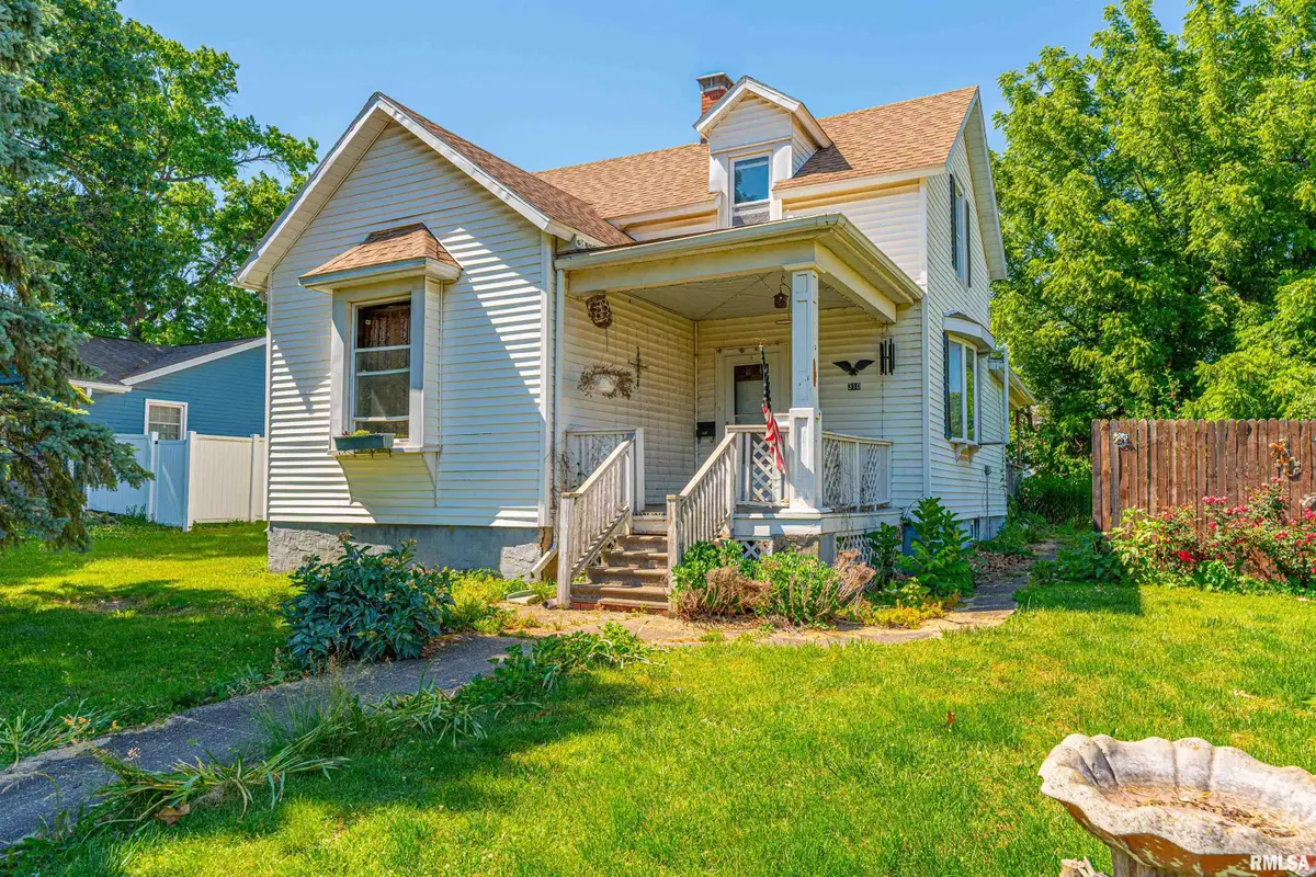 310 6th Street, Lincoln, IL 62656 - #1