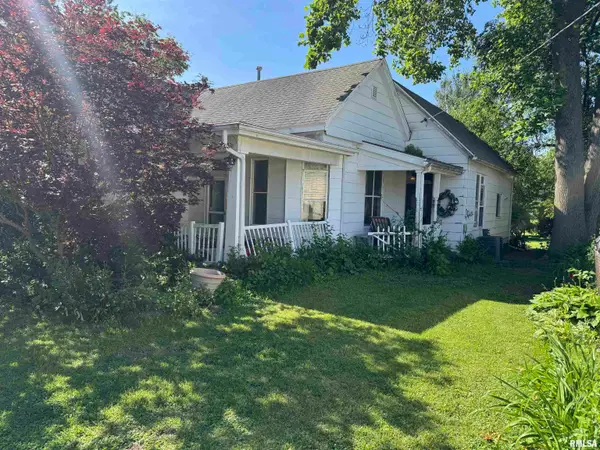 810 E Franklin Street, Taylorville, IL 62568