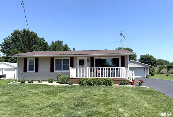 1353 N Farnham Street, Galesburg, IL 61401