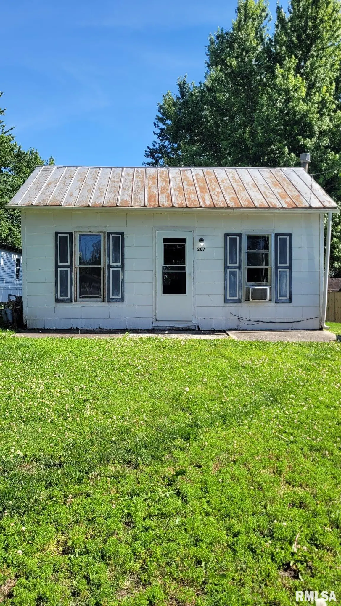 205-207 W Perkins Street, Payson, IL 62360 - #1
