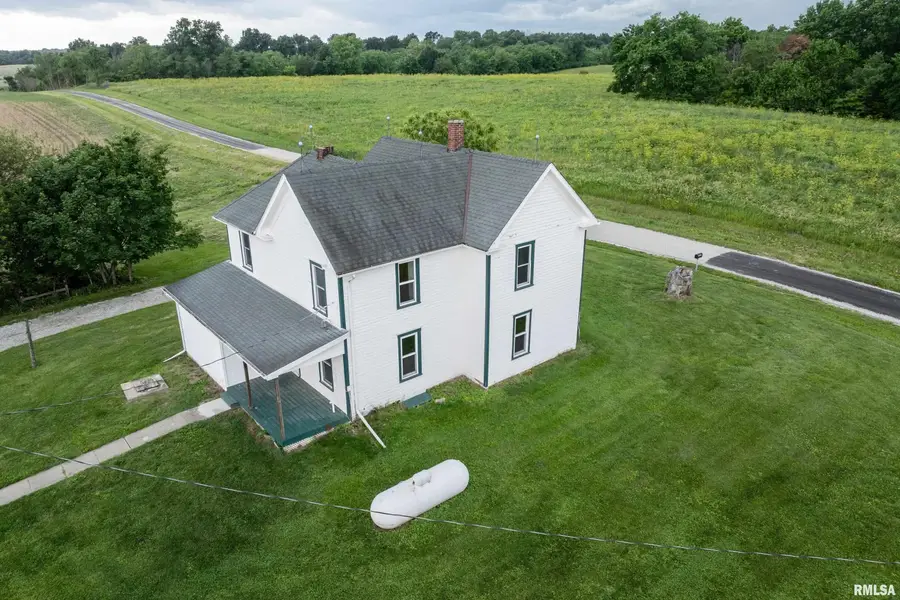321 N County Road 1200, West Point, IL 62380 - #2