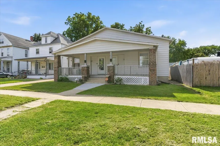 1235 N 8th Street, Springfield, IL 62702 - #2