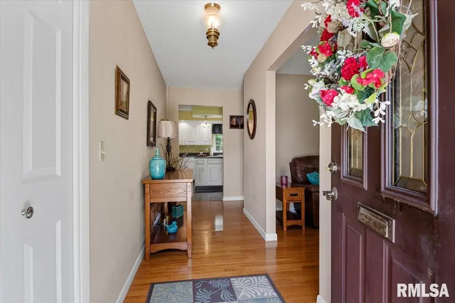 3 Forest Hill Drive, Jacksonville, IL 62650 - #2