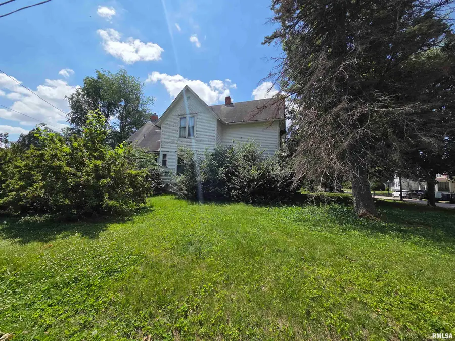 993 Willard Street, Galesburg, IL 61401 - #3